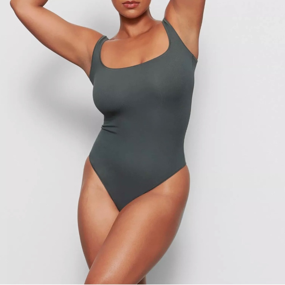 SKIMS Plus Size Cotton Ribbed Knit Thong Bodysuit in Deep Sea Size 4X NEW